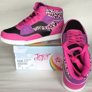 Jojo Siwa Sneakers -New Sz 4